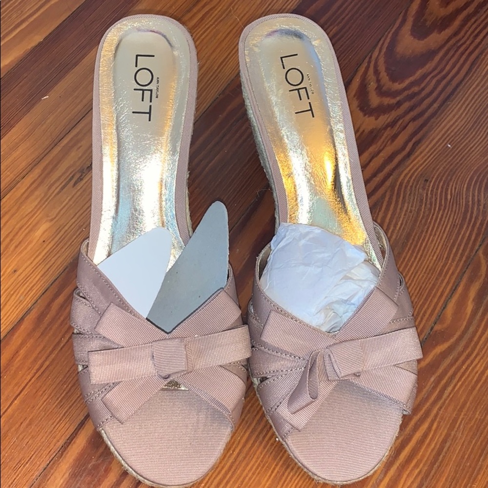 NEVER BEEN WARN NEW WITH TAG LOFT WEDGES